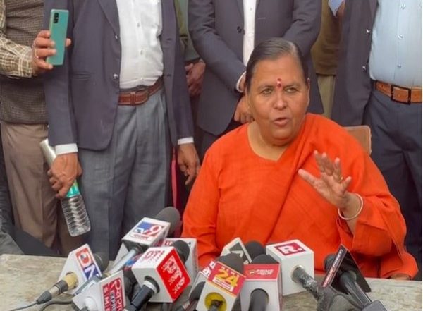 India News | MP: Uma Bharti to Stay in Temple Demanding New Liquor Policy Made More Stringent