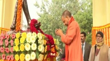 India News | Yogi Adityanath Pays Tribute to Mahatma Gandhi on His Death Anniversary