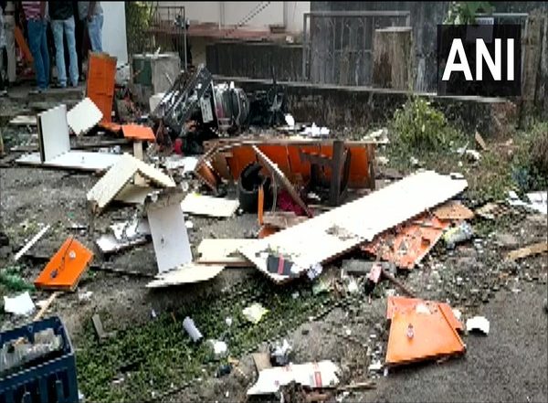 India News | Goa Police Arrests 2 People in Mapusa Cylinder Blast Incident