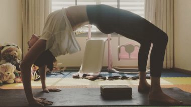 Anushka Sharma Performs Chakrasana, Gives Major Fitness Goals in Her New Post on Insta (View Pic)