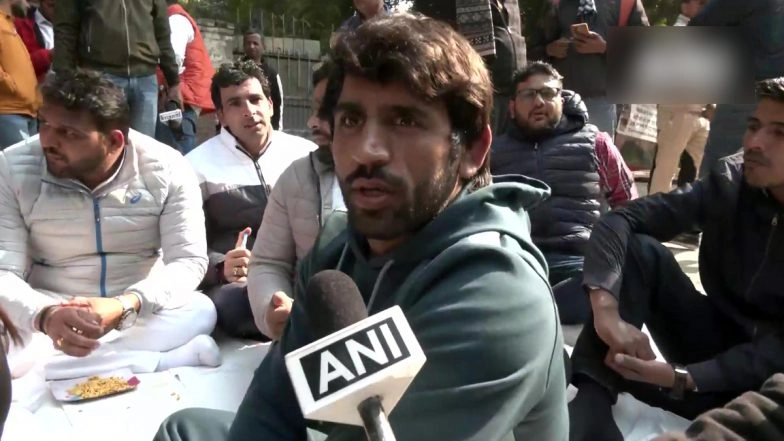 Indian Wrestlers Refuse to Tolerate Alleged 'Dictatorship' of WFI; Bajrang Punia, Sakshi Malik Among Others Stage Protest At Jantar Mantar