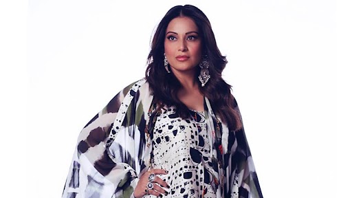 Bipasha Basu Birthday Special: 5 Moments of the Actress From Her Instagram That Prove She’s a ‘Fitness Queen’
