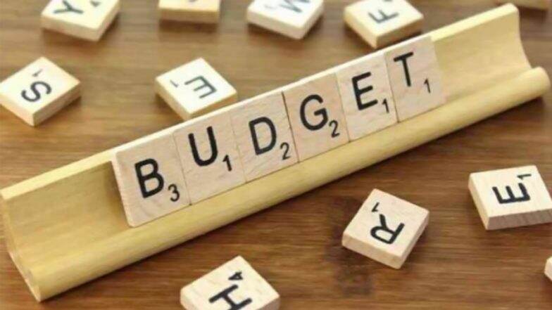 BMC Budget 2023: Municipal Commissioner Iqbal Singh Chahal Unveils Rs 52,619.07 Crore Budget