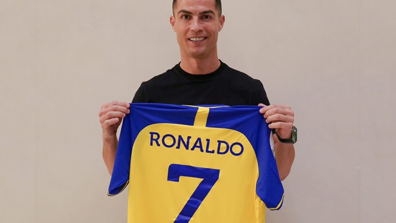 Cristiano Ronaldo Welcomed by Al Nassr Fans with Iconic Siuu Celebration (Watch Video)