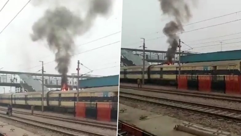 Uttar Pradesh Fire Video: Blaze Erupts in Coach of EMU Train at Ghaziabad Railway Station, Passengers Jump to Safety