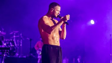 Lollapaloaza India 2023: Dan Reynolds Goes Shirtless During His Performance; Check Out Imagine Dragons Frontman’s Hot Pics and Video From the Musical Fest