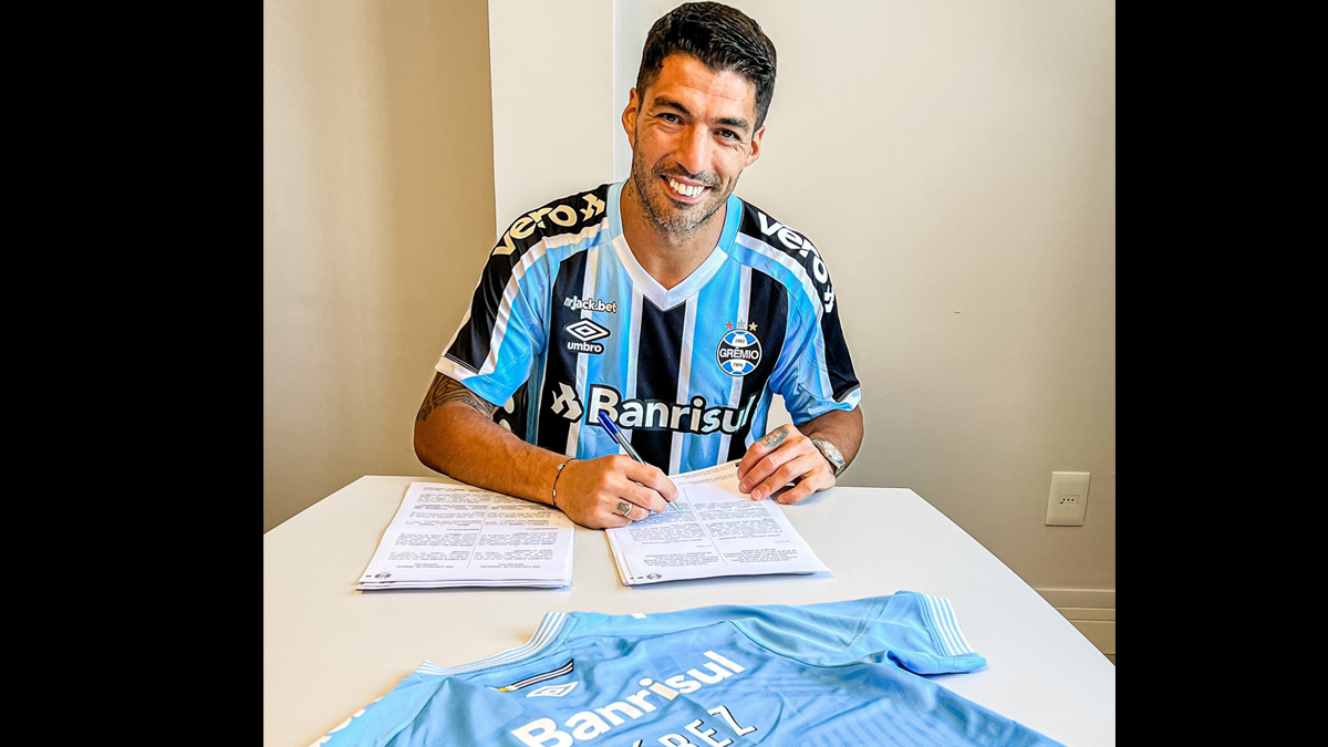 Uruguay striker Luis Suárez joining Brazil's Gremio