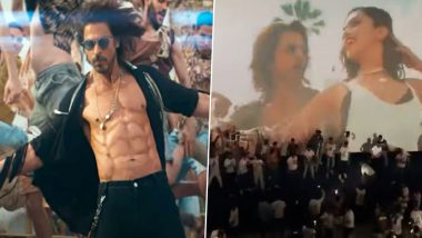 Pathaan FDFS: Shah Rukh Khan's Fans Groove to 'Jhoome Jo Pathaan' Inside Theatre (Watch Video)