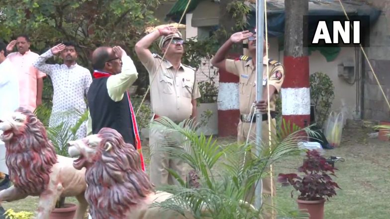 Republic Day 2023: Tricolour Unfurled at RSS Headquarters by Outfit's Nagpur Mahanagar Sahsanghchalak Shridhar Gadge (See Pics)