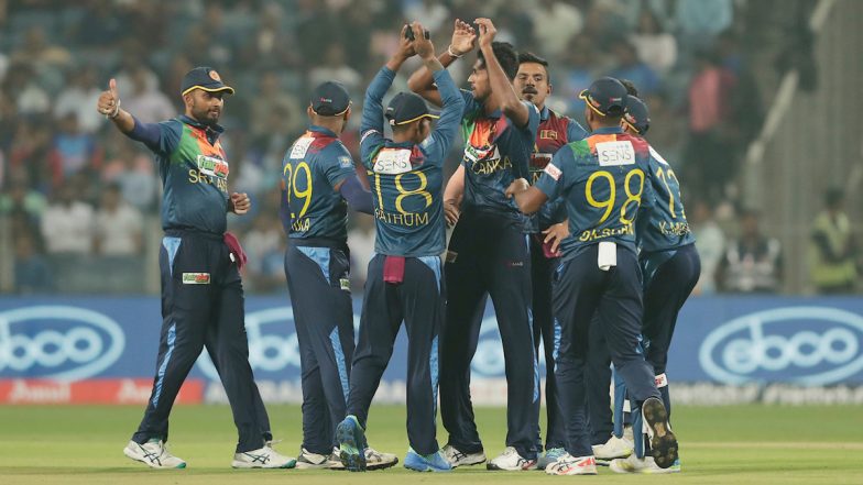 Axar Patel's Brilliant Innings Goes In Vain As Dasun Shanaka Leads Sri Lanka to A 16-Run Win in the 2nd T20I Against India, Series Levelled 1-1