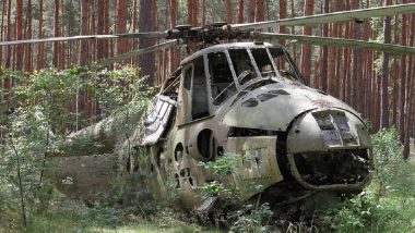 Ukraine Helicopter Crash: Chopper Crashes Near Kindergarten in Brovary, 5 Injured and Many Casualties Reported (Watch Video)