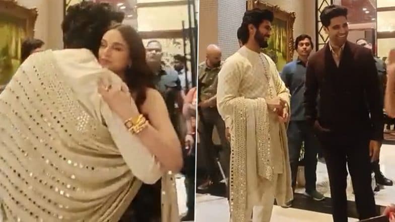 Vijay Deverakonda, Adivi Sesh, Aditi Rao Hydari Clicked Together at Hello Hall of Fame Awards 2023 (Watch Video)