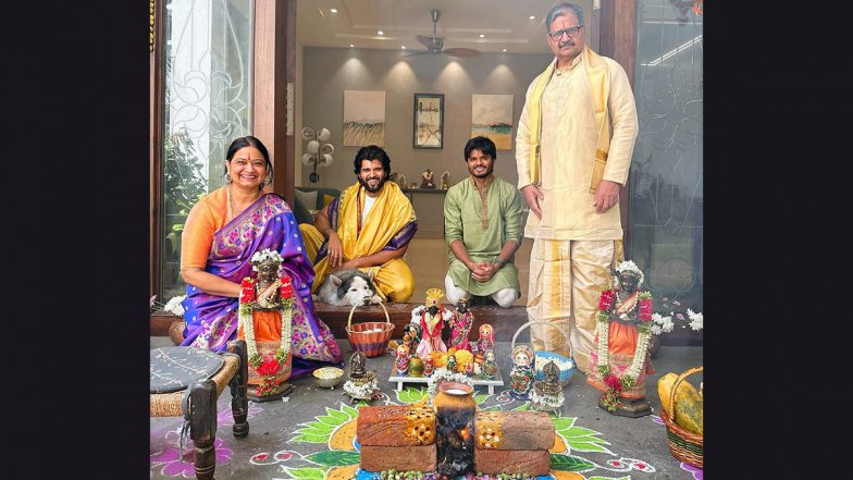 Sankranthi 2023: Vijay Deverakonda Celebrates the Auspicious Festival With Family (View Pic)