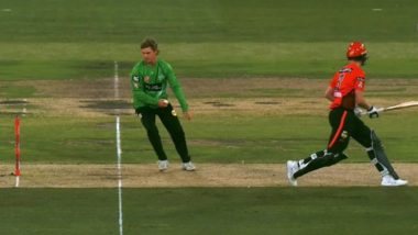 Adam Zampa Attempts to ‘Mankad’ Run-Out Tom Rogers, TV Umpire Adjudges Non-Striker Not Out During Melbourne Renegades vs Melbourne Stars BBL 2022–23 Match (Watch Video)