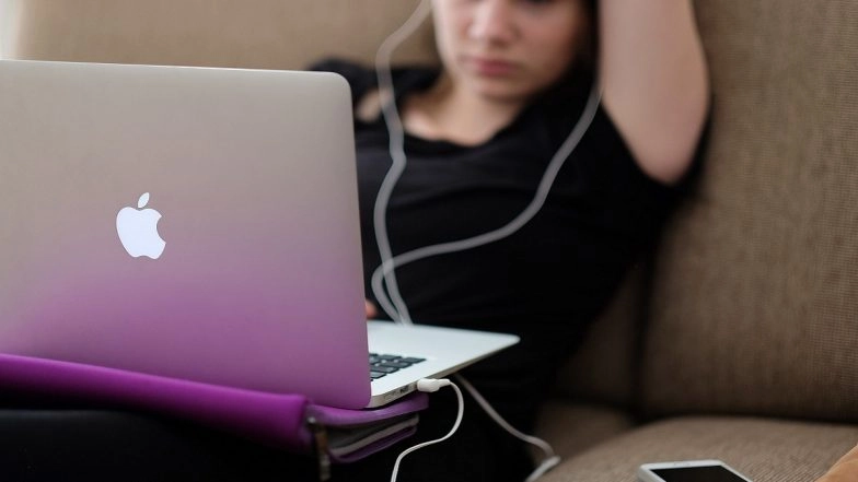 'XX, YY' Mistaken as Sex Demand! IT Employee Sues Boss for Sexul Harassment After 'Mistaking' 'XX, YY, ????' in Email For Something Inappropriate, Court Rejects Her Petition