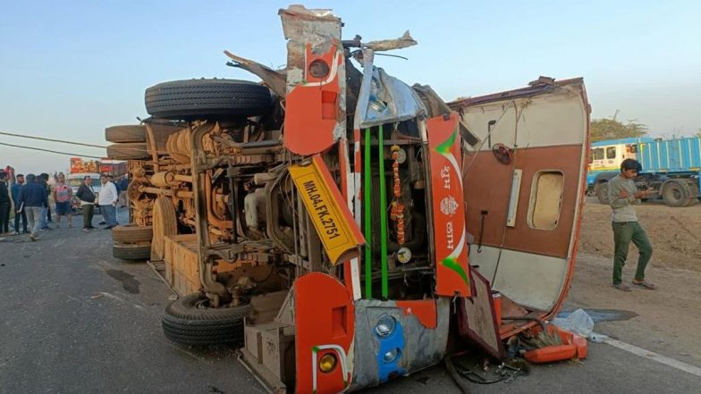 Nashik Road Accident: Bus Carrying Shirdi Saibaba Devotees Collides With Truck Near Patharde; 10 Killed and Five Injured (Watch Video)