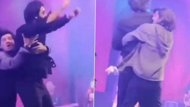 Ranbir Kapoor's Fan Breaches Security to Get on Stage and Hug the TJMM Star (Watch Video)