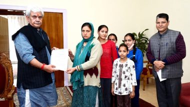 Kashmiri Pandit Killing: Jammu and Kashmir LG Manoj Sinha Issues Appointment Letter for Wife of Slain Suneel Pandith