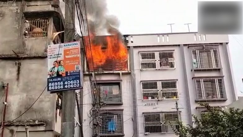 West Bengal Fire: Blaze Erupts at Residential Building in Siliguri’s Ashrampara, No Casualties Reported