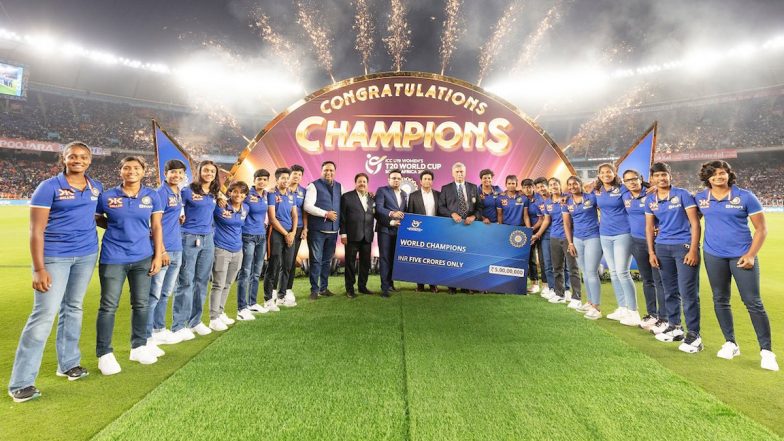 Sachin Tendulkar Felicitates Triumphant India U19 Women’s Cricket Team; ‘It Was a Great Feeling Talking to the Legend’, Claim Players