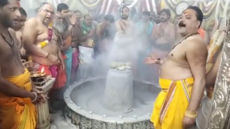 Mahashivratri 2023: Annual Bhasma Aarti Taking Place at Mahakaleshwar Temple in MP’s Ujjain (Watch Video) | ???? LatestLY