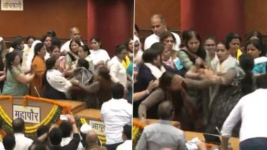 Delhi: Ruckus in MCD House Delays Standing Committee Election; AAP and BJP Councillors Hurl Water Bottles on Each Other (Watch Video)