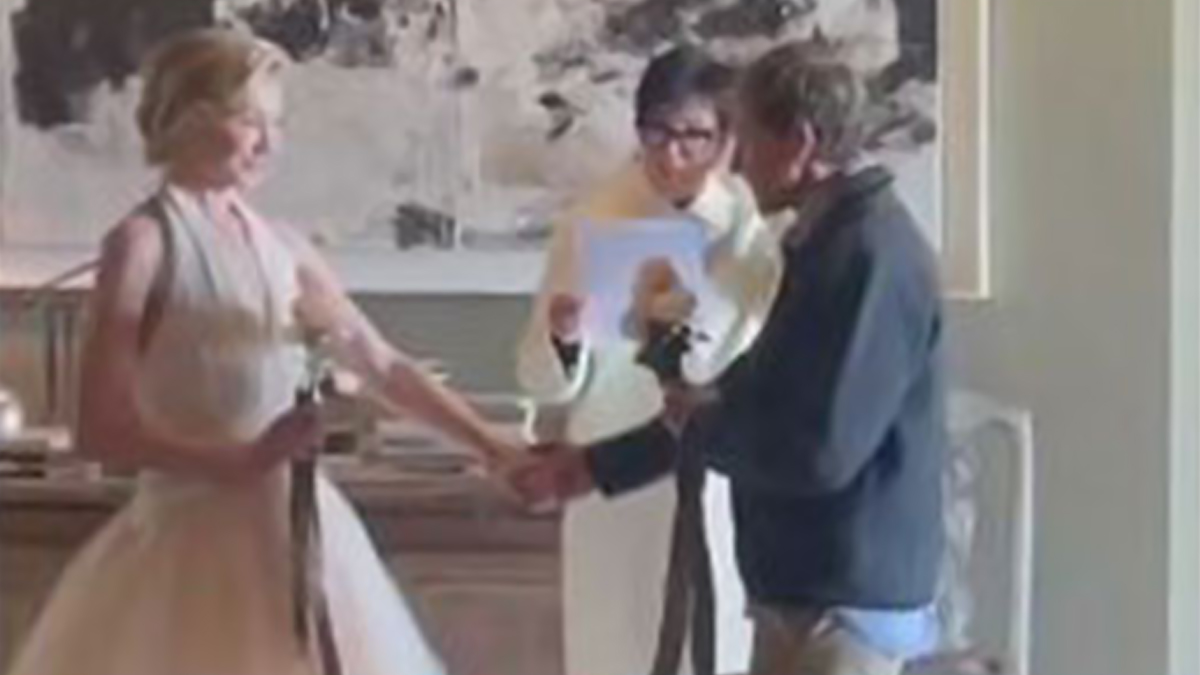 Ellen DeGeneres and Portia de Rossi Renew Wedding Vows With Kris