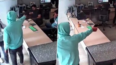 Delhi Firing: Man Injured After Unidentified Miscreants Open Fire in Cable Office in Chanchal Park (Watch Video)