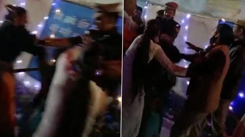 Uttar Pradesh: Cop Slaps Woman Selling Flowers Outside Temple in Gorakhpur, Probe Ordered After Video Goes Viral