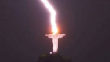 Lightning Hits Christ the Redeemer Statue in Brazil's Rio de Janeiro, Breathtaking Pictures Go Viral on Social Media
