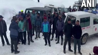 India News | J-K: Skiers Trapped in Gulmarg After Avalanche