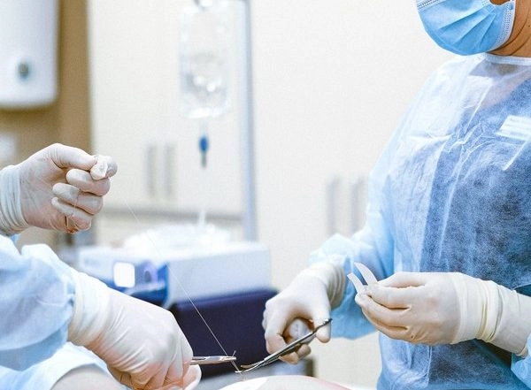 India News | Family of 50-yr-old Furniture Designer Declared Brain Dead in Mishap Donates His Organs at AIIMS