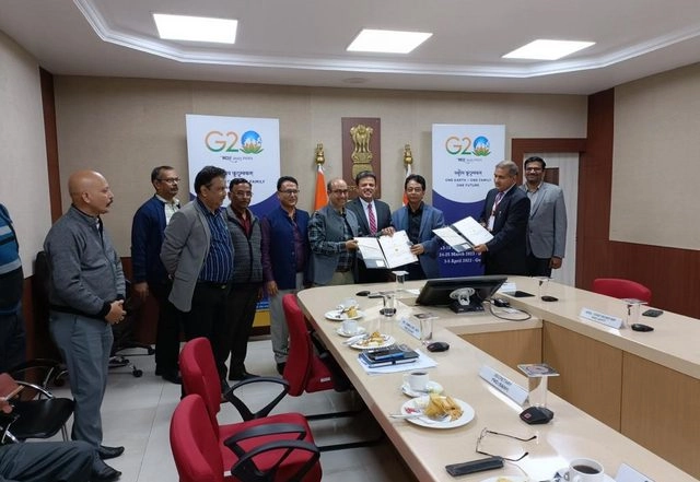 India News | Assam: State Disaster Management Authority, PWD Sign MoU for Implementation of World Bank-funded Project