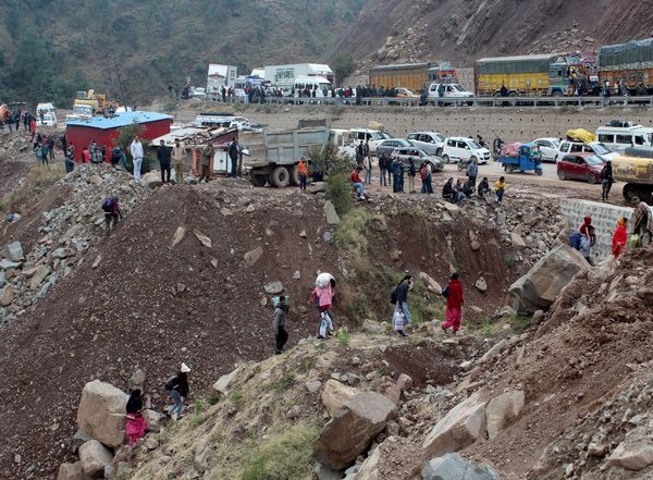 Himachal Pradesh Landslide Video: Bridge Collapses After Landslide in Chamba, Traffic Halted on Chamba-Bharmour National Highway