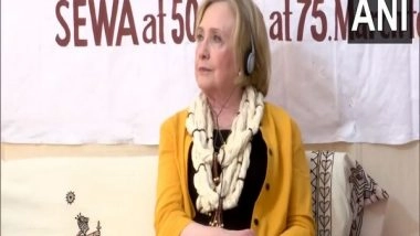 India News | Former US Secretary of State Hillary Clinton Pays Respect to SEWA Founder Ela Bhatt