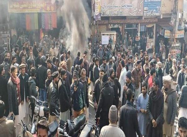 World News | Pakistan Regime Busy with Petty Issues as Country Faces Crises: Report