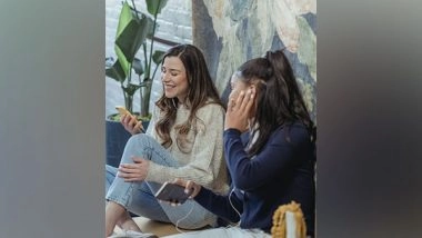 Science News | Study: Having Quality Conversation with a Friend Can Boost Daily Well-being