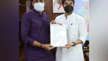 India News | BJP MP GVL Narasimha Rao Meets Jyotiraditya Scindia over Funds Crunch in RINL