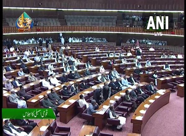 World News | Expansion of Pak's Huge Cabinet Will Cost Even if Members Work for Free
