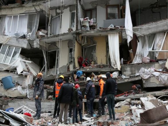 World News | Death Toll from Earthquake in Turkey and Syria Exceeds 25,000 - Vimarsana News