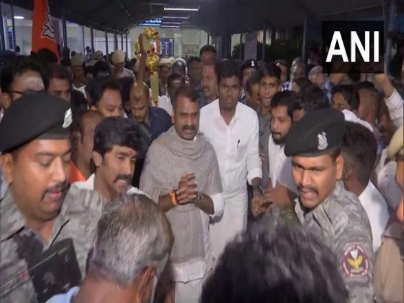 World News | MoS L Murugan, BJP Leader Annamalai Arrives at Chennai Airport from Sri Lanka - Vimarsana News