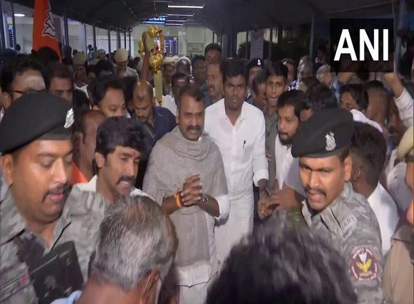 World News | MoS L Murugan, BJP Leader Annamalai Arrives at Chennai Airport from Sri Lanka