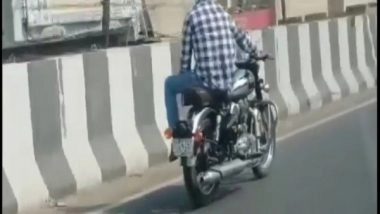 India News | Moradabad: Video of a Man Performing Stunts on Bike Goes Viral