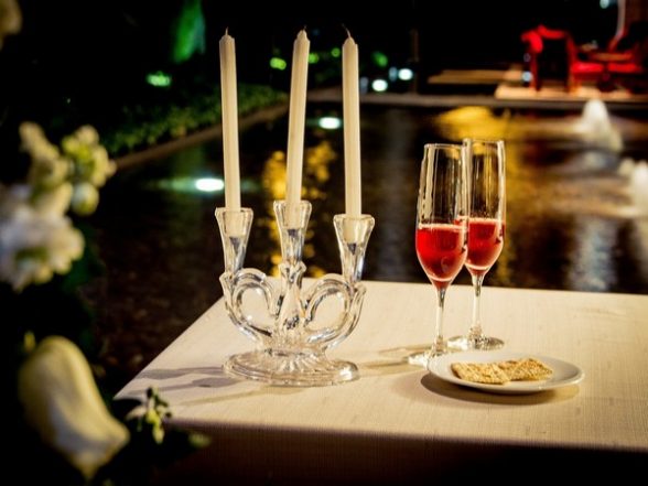 Lifestyle News | Valentine's Day Special: Check out These Restaurants for Perfect Date Night! - Vimarsana News
