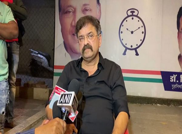 India News | NCP Leader Jitendra Awhad's Supporters Assault Thane Civic Body Official over Viral Threat Audio