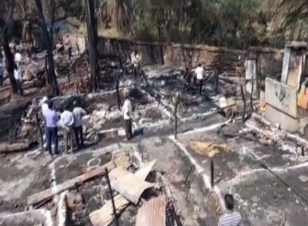 India News | Chhattisgarh: Fire Breaks out at Bhilai's Township Slum Area, No Casualties Reported