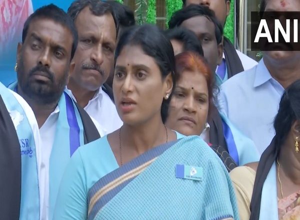 India News | Telangana is Afghanistan of India, KCR is Taliban, Says YSRTP Chief YS Sharmila