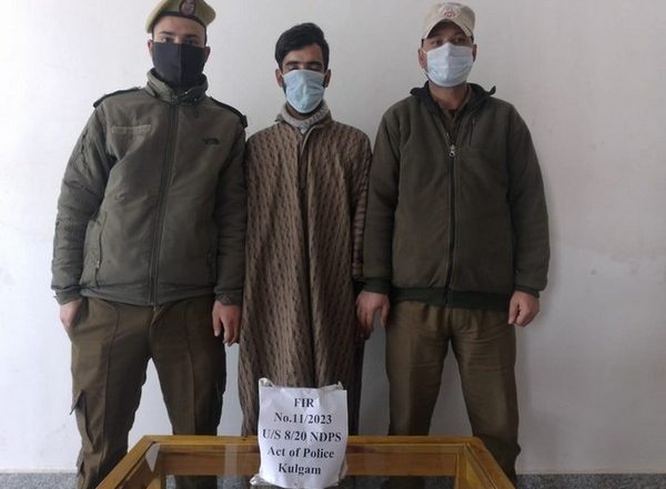 India News | Notorious Drug Peddler Arrested in J-K's Kulgam, Contraband Substance Recovered