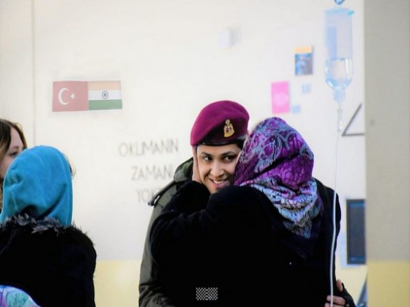World News | Major Beena Tiwari, Seen Hugging Turkish Woman in Viral Pictures, Recounts Her Experience in Earthquake-hit Country - Vimarsana News