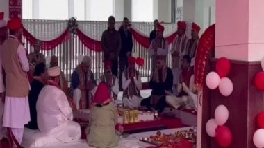 India News | J-K: Lt Governor Manoj Sinha Visits Shrine of Mata Vaishno Devi, Assures Better Facilities to Pilgrims